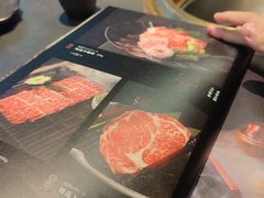 -铭牛烧肉·和牛海鲜自助(高新月牙湖店)