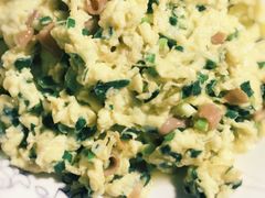 海肠炒鸡蛋-公寓家常菜馆(海军博物馆店)