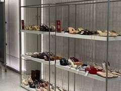 -ZARA(大上海时代广场店)