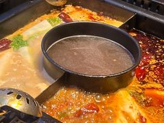 -老牌坊云南鱼豆花火锅(爱建店)