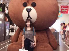 -LINE FRIENDS Garosu-gil Flagship Store