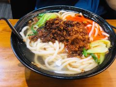 -丽虹云南过桥米线(兴工街店)