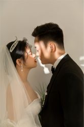 -易摄影婚纱摄影工作室