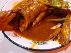 -李记铸铁锅炖鱼(长江中路店)
