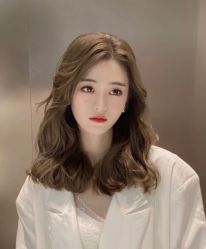 -BULB STUDIO 巴柏明星发型工作室