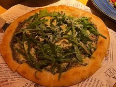 松露菌香草蒜味披萨-MR.ROCKY洛奇先生·西餐&酒吧(琶醍店)