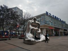 -证大·大拇指广场-地面停车场