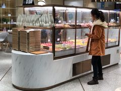 面包甜点陈列柜-奈雪的茶(新天地广场PRO店)