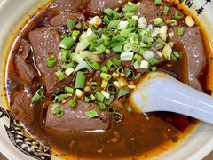 鲜血旺-杨三娘跷脚牛肉(羊子山西路店)