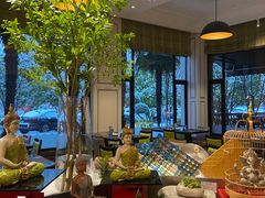 -棕榈阁·巴西烤肉海鲜自助餐厅(中州皇冠假日酒店)