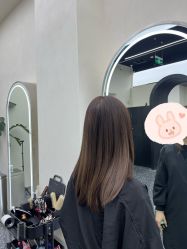 -Hair Co.一间沙龙