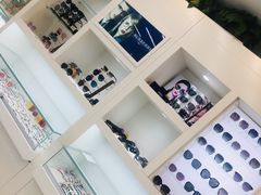 -明月眼镜(三坝店)