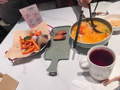 -静香HOUSE·全时段融合餐厅(七星欢乐颂店)