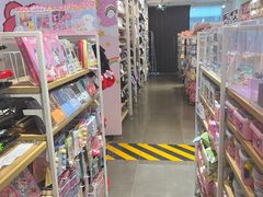 -名创优品(万达广场河东店)