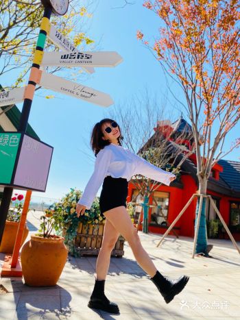 网红地打卡：澄江太阳山小镇