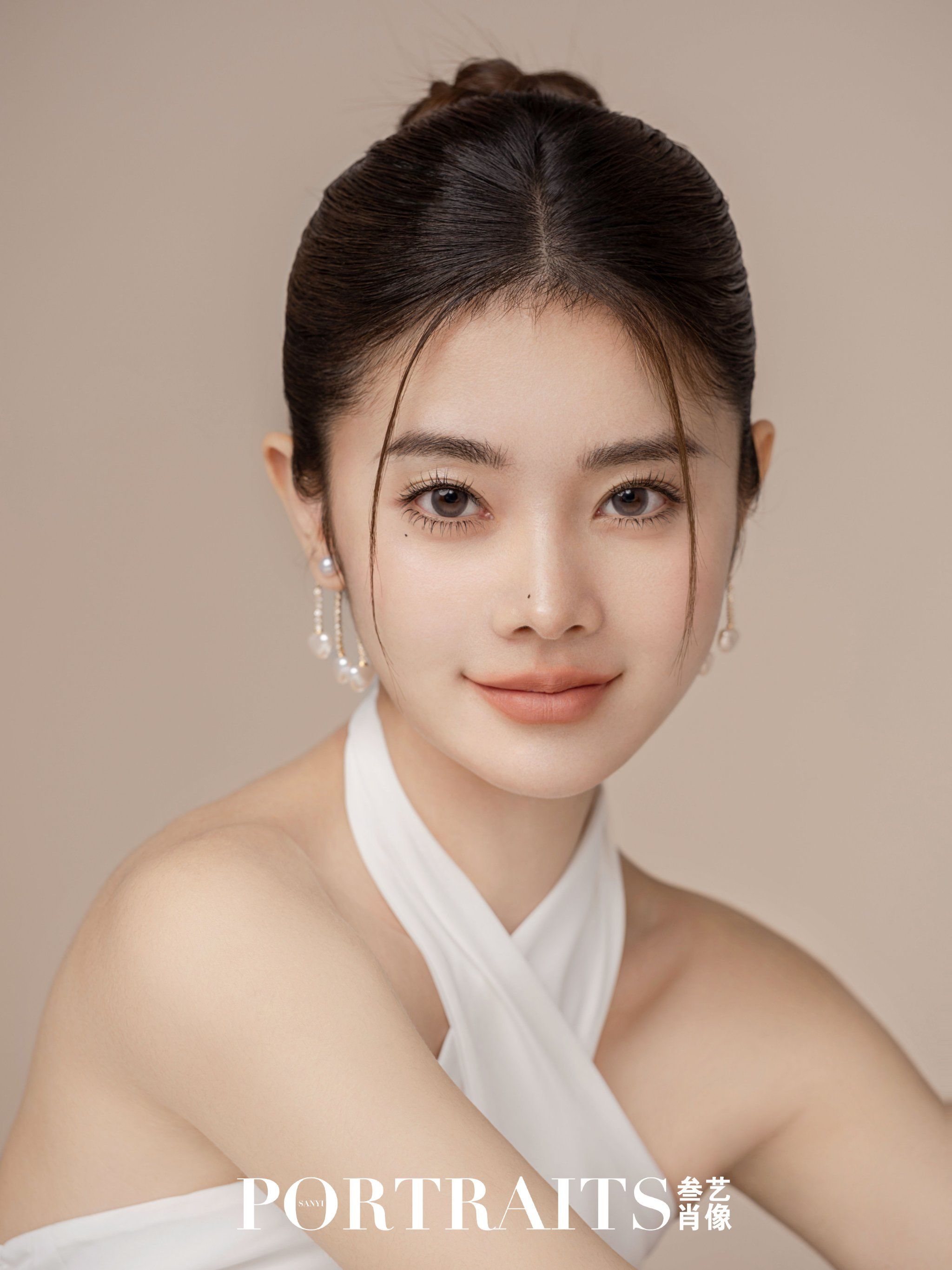 泰国女明星来我们家拍写真了这也泰美啦