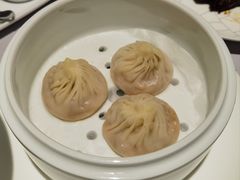 蟹粉小笼包-屋里厢上海菜馆