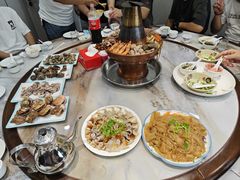 -一口猪海鲜浑锅·东北家常菜