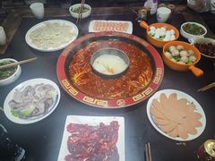 红白鸳鸯锅-矮板凳老火锅(宽窄巷子店)
