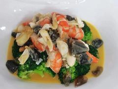 -悠选·高端住家保姆育儿嫂(徐汇公寓店)