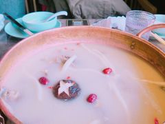 -三人行骨头王火锅(长寿店)