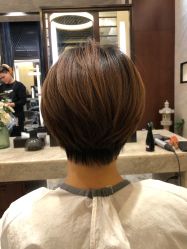 -AKOZO Beauty Salon