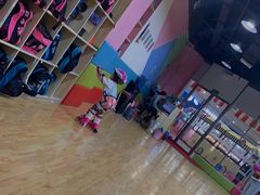 -米高蓝斯克国际轮滑中心(中铁建店)