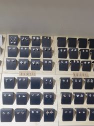 -AI艾耳·专业手工耳洞·穿孔美学馆