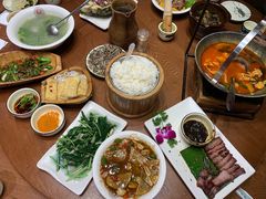 -老滇山寨•云南特色菜•地方菜•民族风情歌舞表演(金碧店)