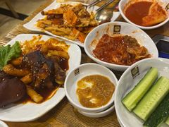 -喇喇排骨火锅·传统韩式脊骨汤(望京西园总店)