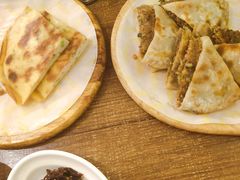 香煎鲜鱼饼-甲乙饼·北京手工肉饼(西直门凯德茂店)