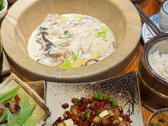 -滇香肴·云南菜蒸汽石锅鱼(云南北路店)