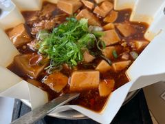 -穹六人间 people 6(岳阳路店)