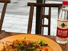 -方铲铲·成都板凳面(滨江银泰店)