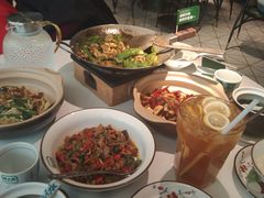 -费大厨辣椒炒肉(高铁吾悦广场店)