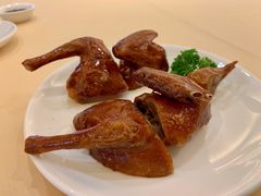 脆皮乳鸽-海逸海鲜酒家(古北店)