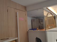 -万利隆(车站店)