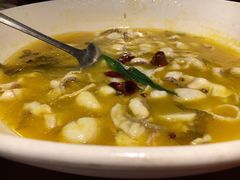 老坛酸菜鱼-再回首泡椒牛蛙(骆驼店)