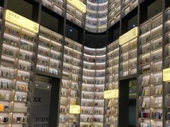 -上海虹桥中心爱琴海亚朵S酒店