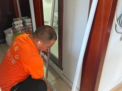 -伟瑞门窗换纱窗窗户维修玻璃维修(海淀店)