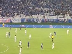 -八万人体育馆-外场足球场