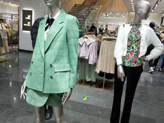 -URBAN REVIVO(济南世茂广场店)