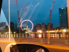 -天津波士信达奔驰4S店(卫津南路店)