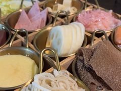 -麻田会 ·鲜活现烹·牛蛙火锅(珠江新城维家思广场店)