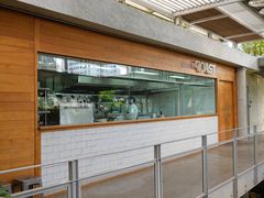 门面-ROAST coffee & eatery