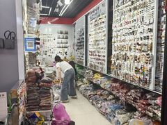 -义乌小商品批发市场(中国小商品城·篁园服装市场店)