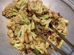 -海派美食·家宴海鲜青岛菜·石锅鲽鱼头(东方城店)