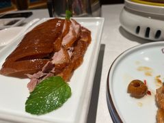 精品烤鸭半只半套-北平楼·烤鸭·北京菜(牡丹园店)