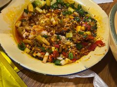 -拈签一笑黄牛肉辣卤串串