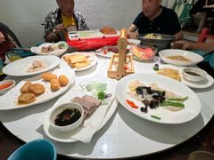 -荷塘秋月·本帮江浙菜(国权路店)